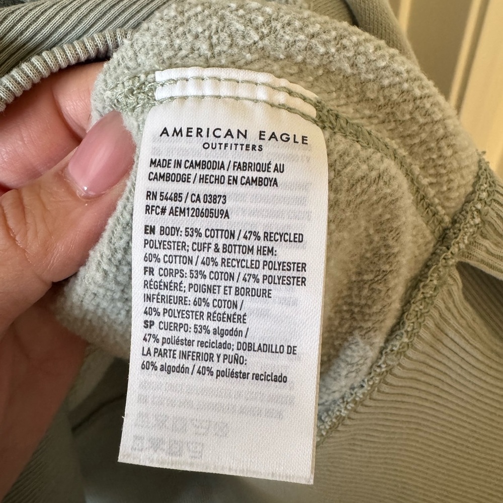 American Eagle AE Big Hug Light Green Graphic Sweatshirt - Picture 6 of 6